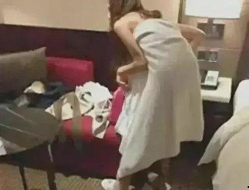 乌鲁木齐吃瓜女子视频,网络热议背后的真相揭晓