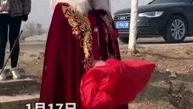 河南女孩结婚吃瓜视频,揭秘农村婚礼趣味瞬间